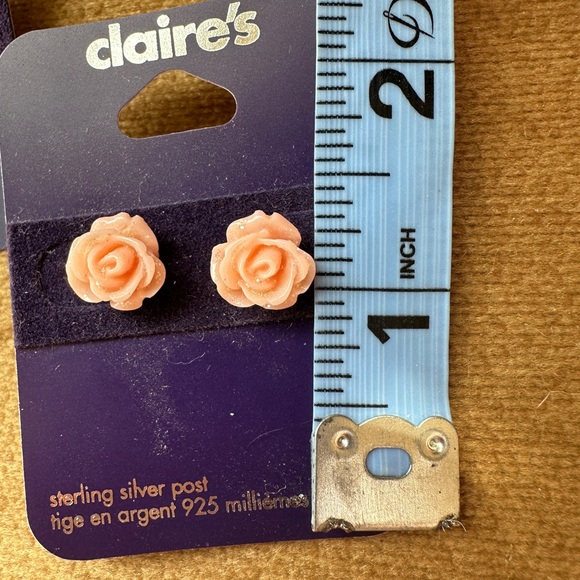 Butterfly and Flower Stud Earrings New - Picture 9 of 9